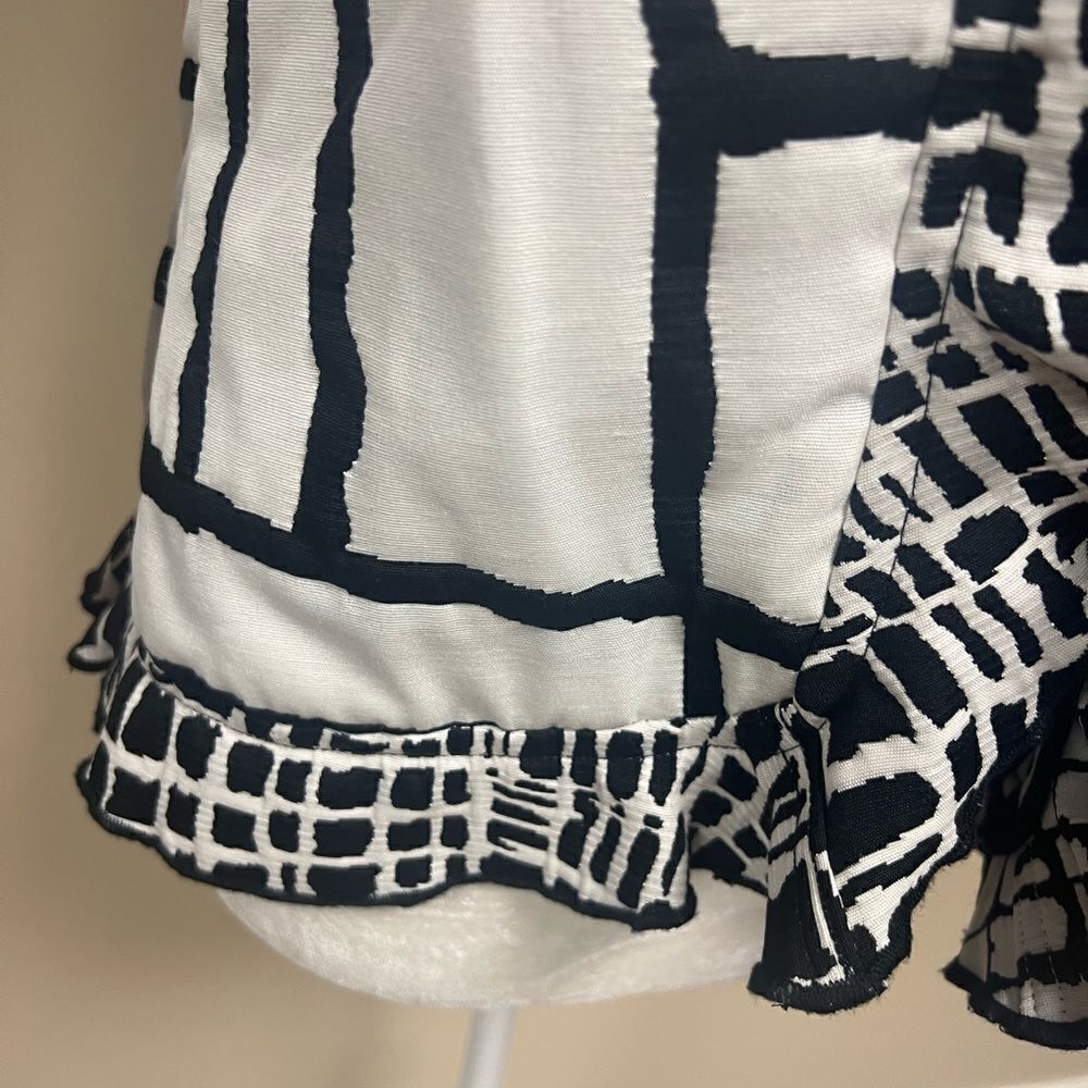 Trimdin black/white reversible patterned jacket XS - image 3